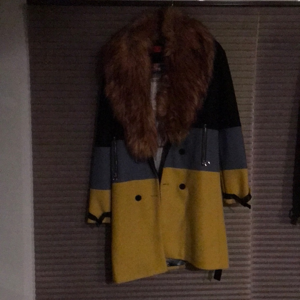 Vie Riche Pea Coat with fux collar size Medium